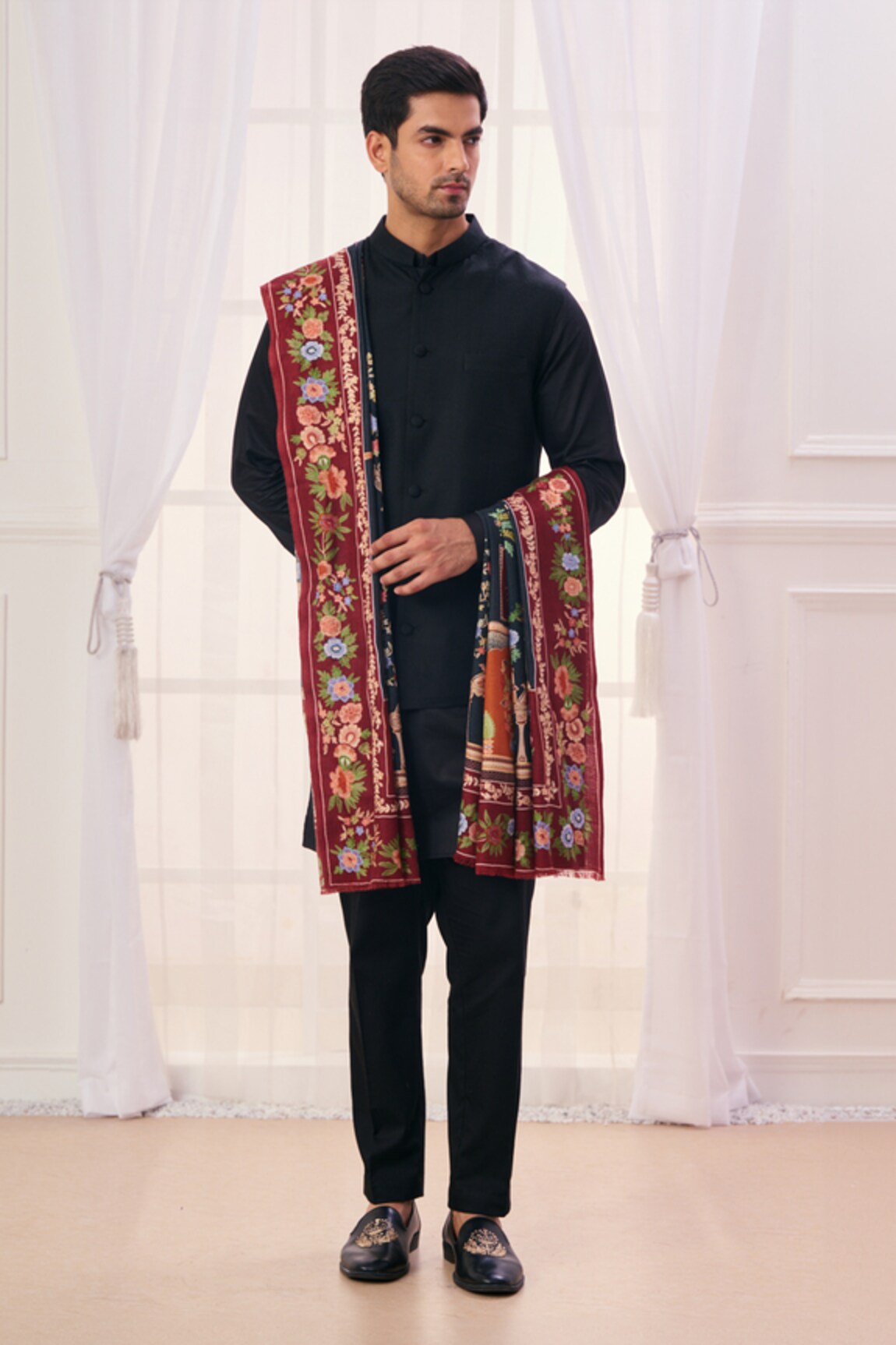 Taroob Raj Darbar Embroidered Kalamkari Shawl