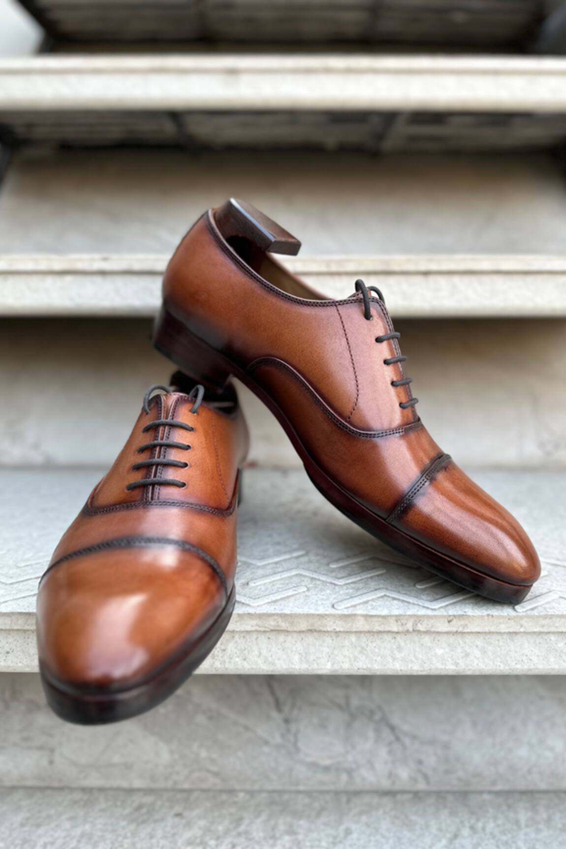 Fellmonger Plain Cap Toe Lace-Up Oxford Shoes