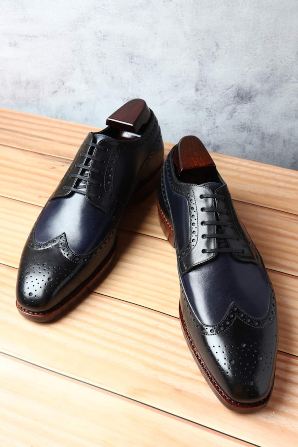 FELLMONGER Leather Textured Derby Shoes