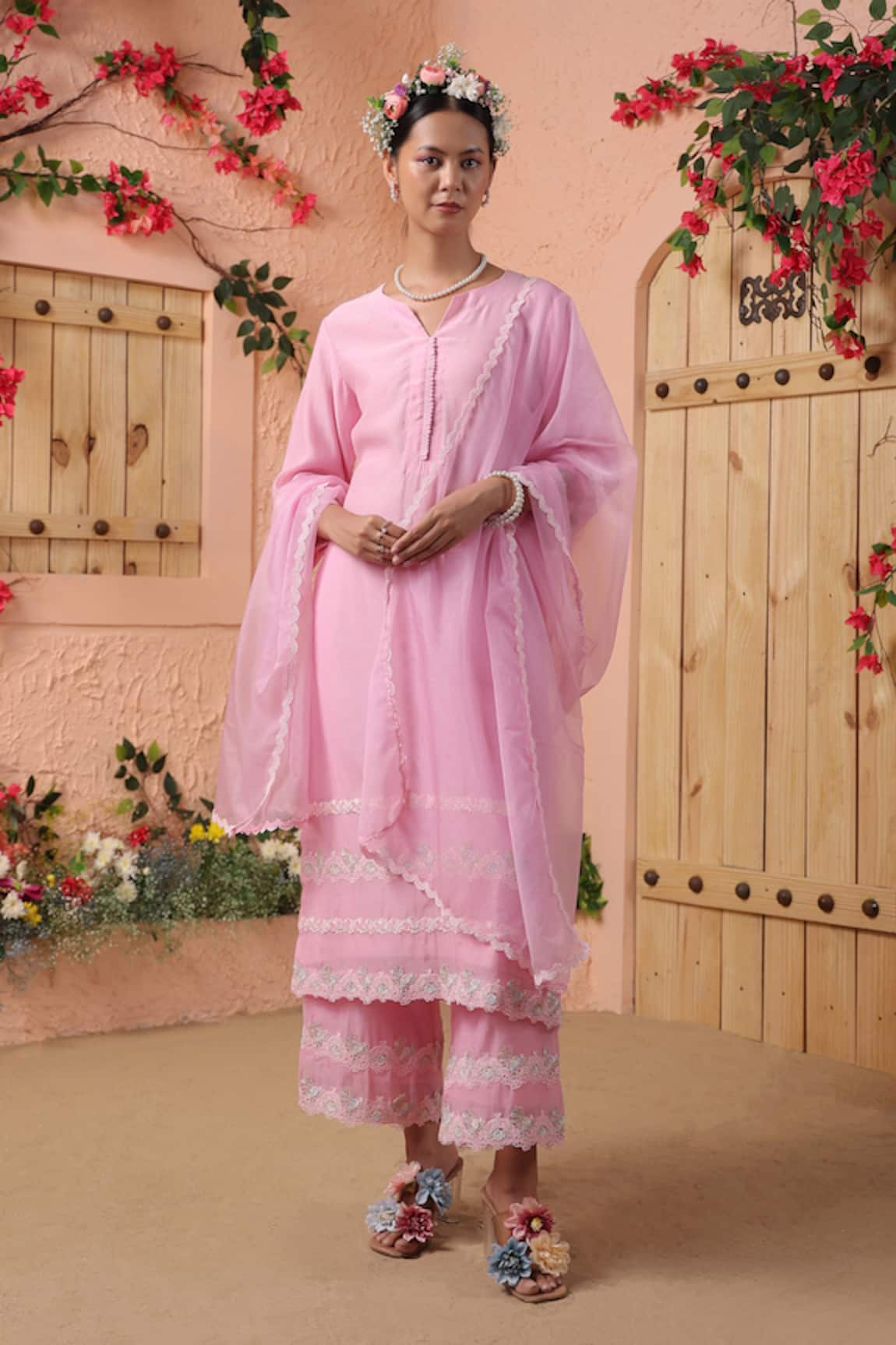 Charu Makkar Floral Lace Embellished Kurta Set