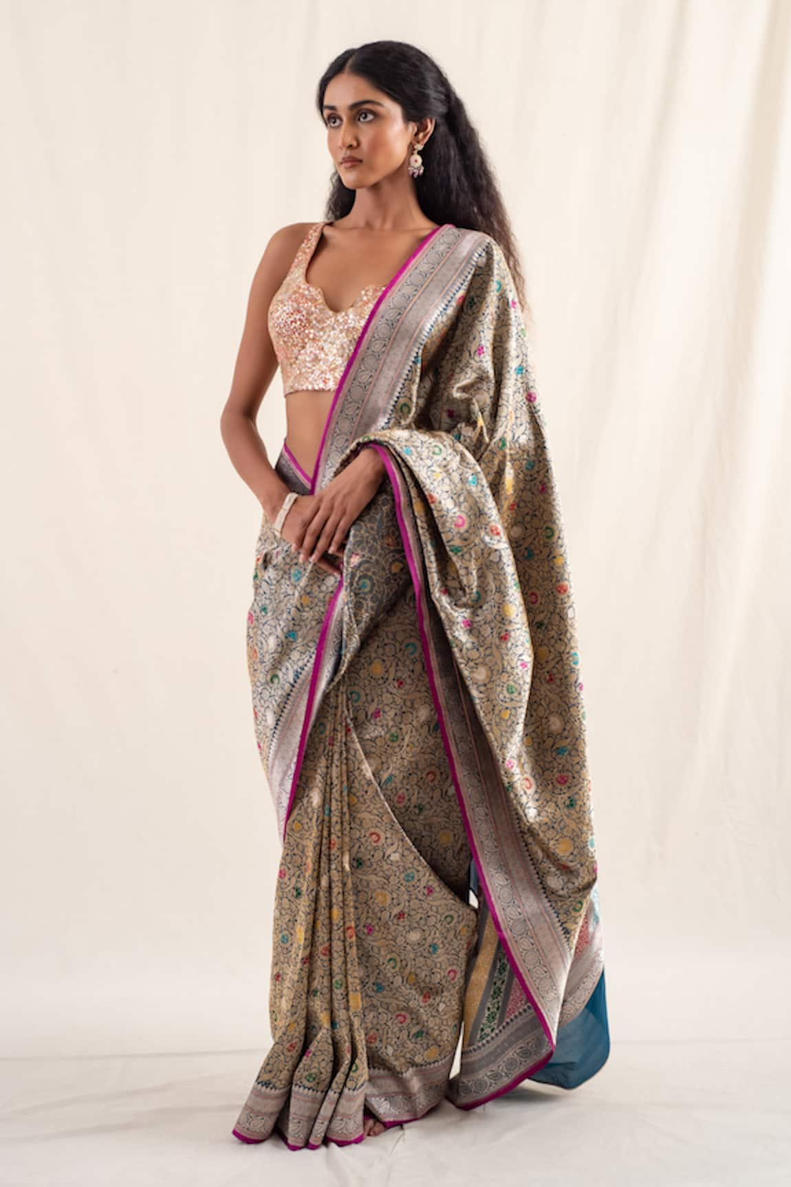 Priyanka Raajiv Rythu Floral Pattern Saree With Unstitched Blouse Piece