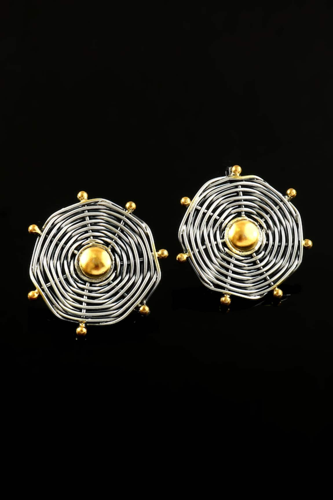 Noor Dual Tone Wheel Pattern Studs