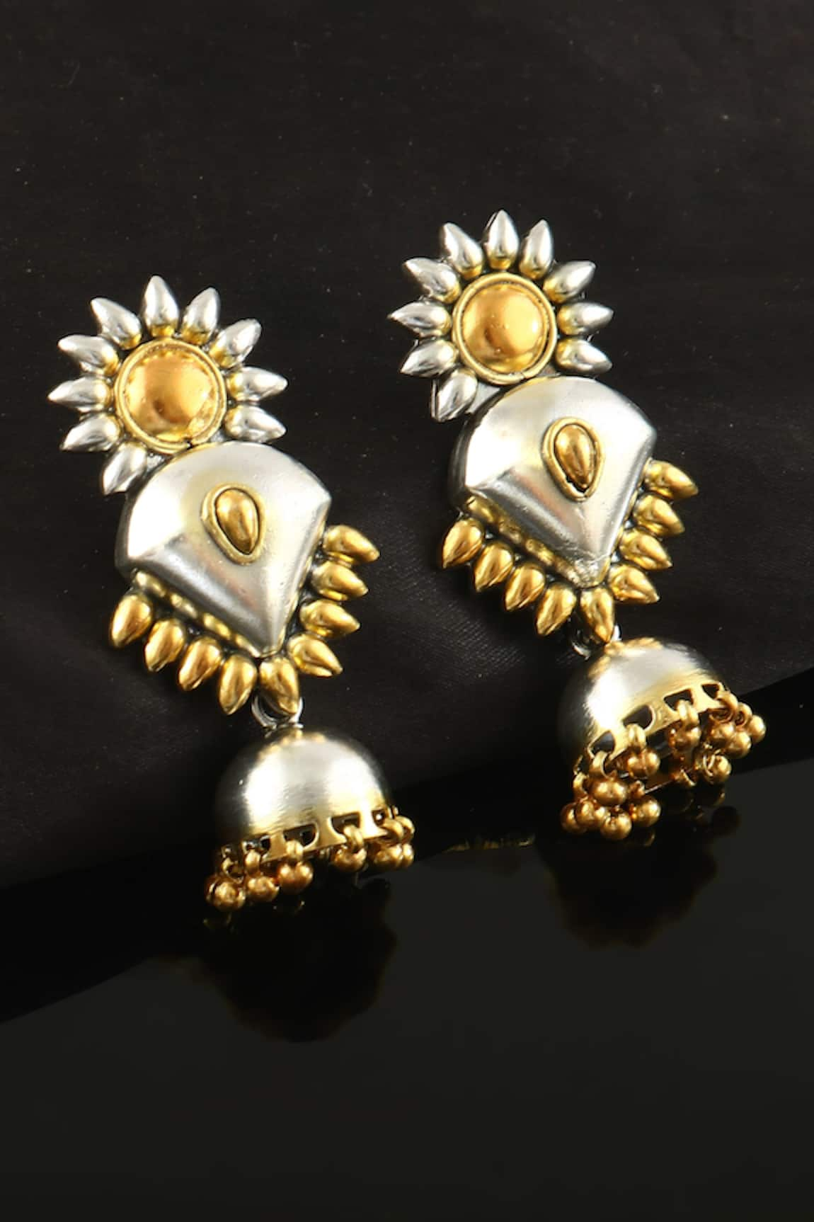 Noor Flower Pattern Dangler Earrings