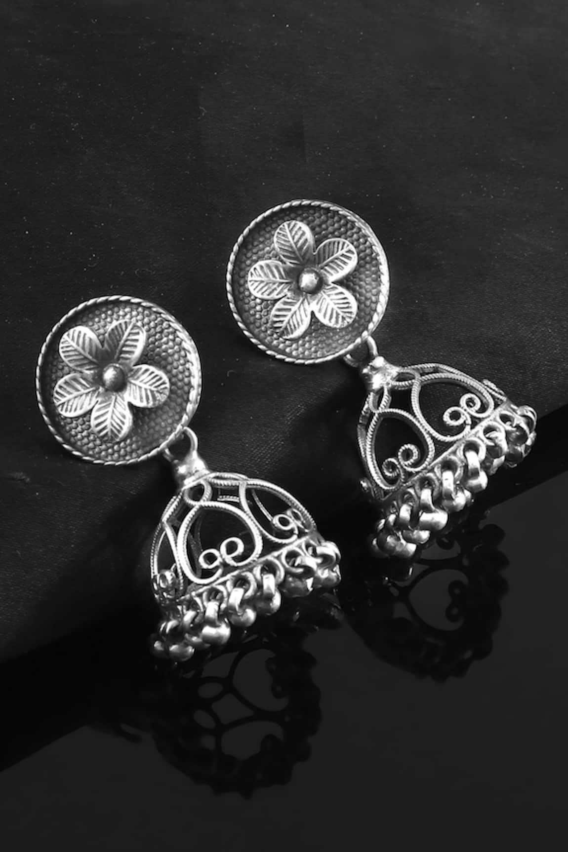 Noor Floral Pattern Jhumkas