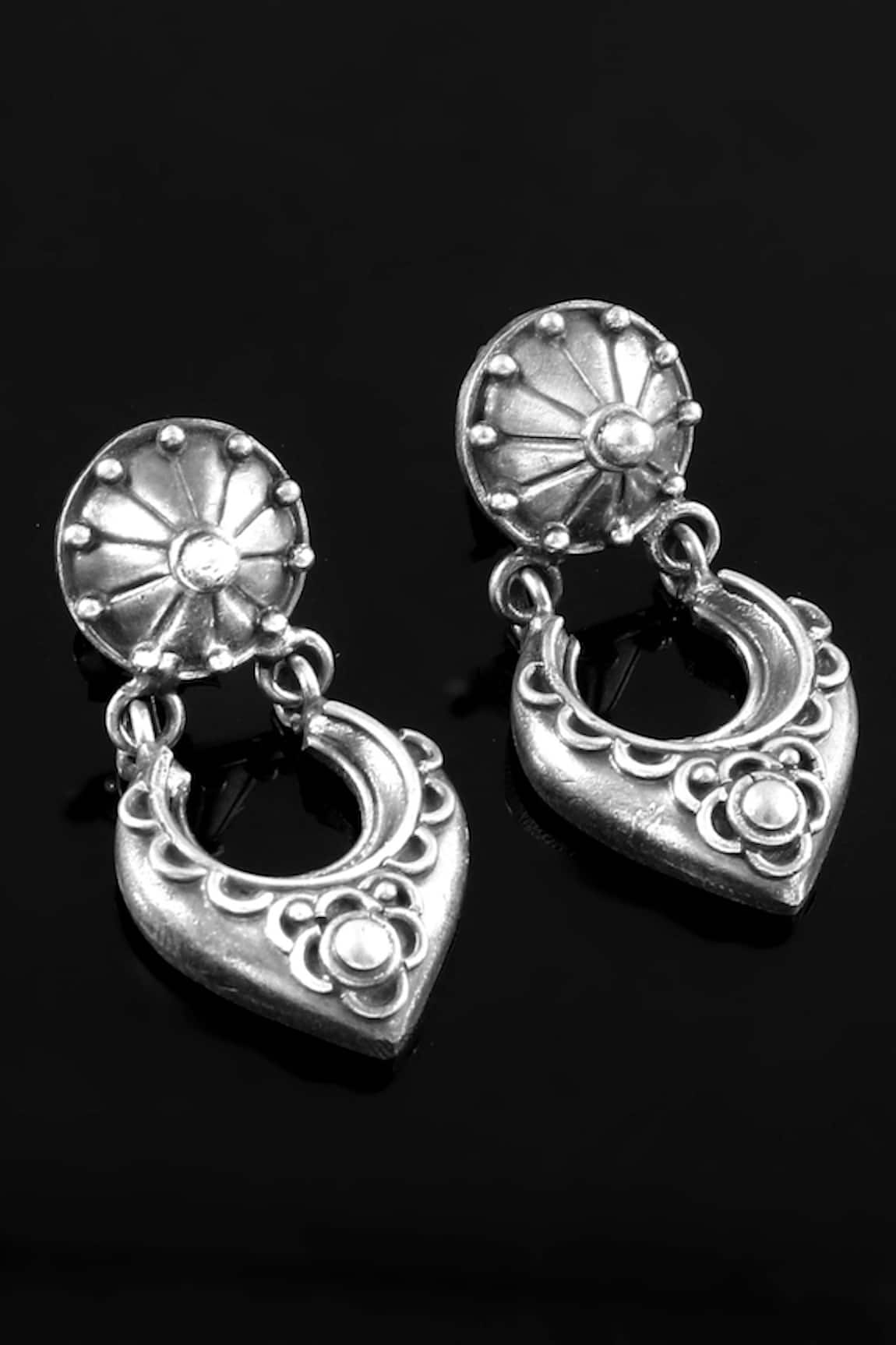 Noor Floral Oxidized Studs