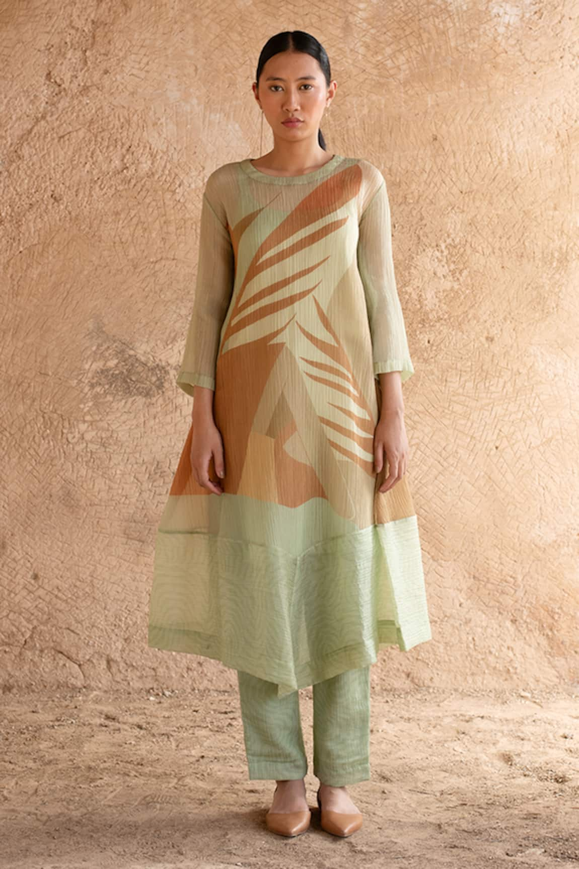 Clos Printed Asymmetric Tunic Kurta & Pant Set