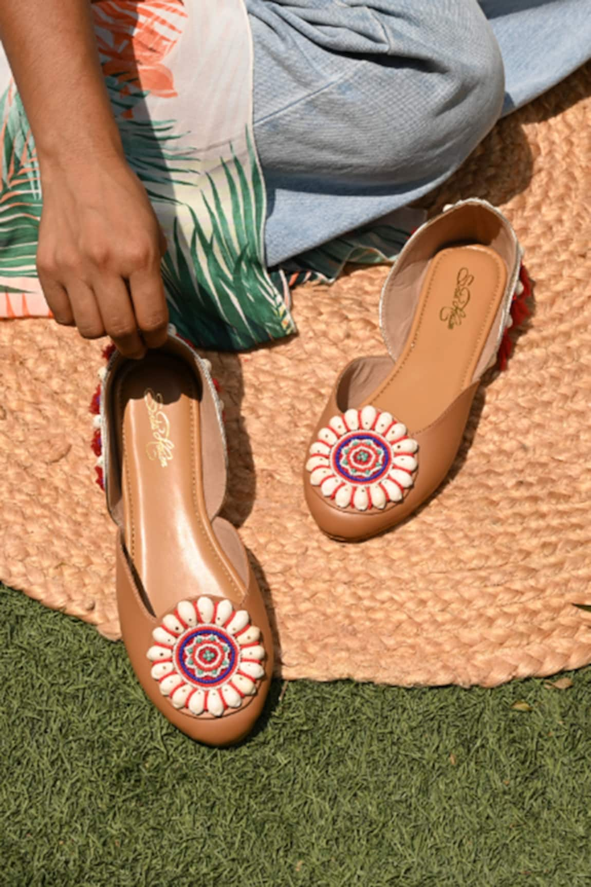 Sole House Shell Embroidered Boho Juttis