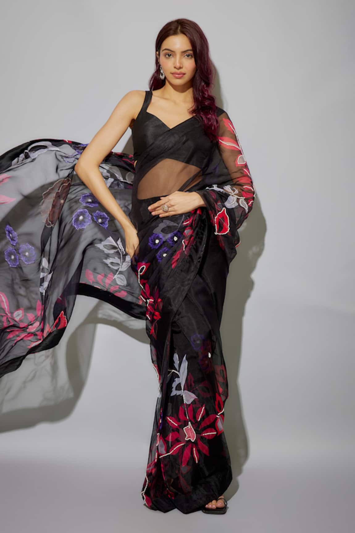 wildflower by krishna Floral Print Pre-Draped Saree With Blouse