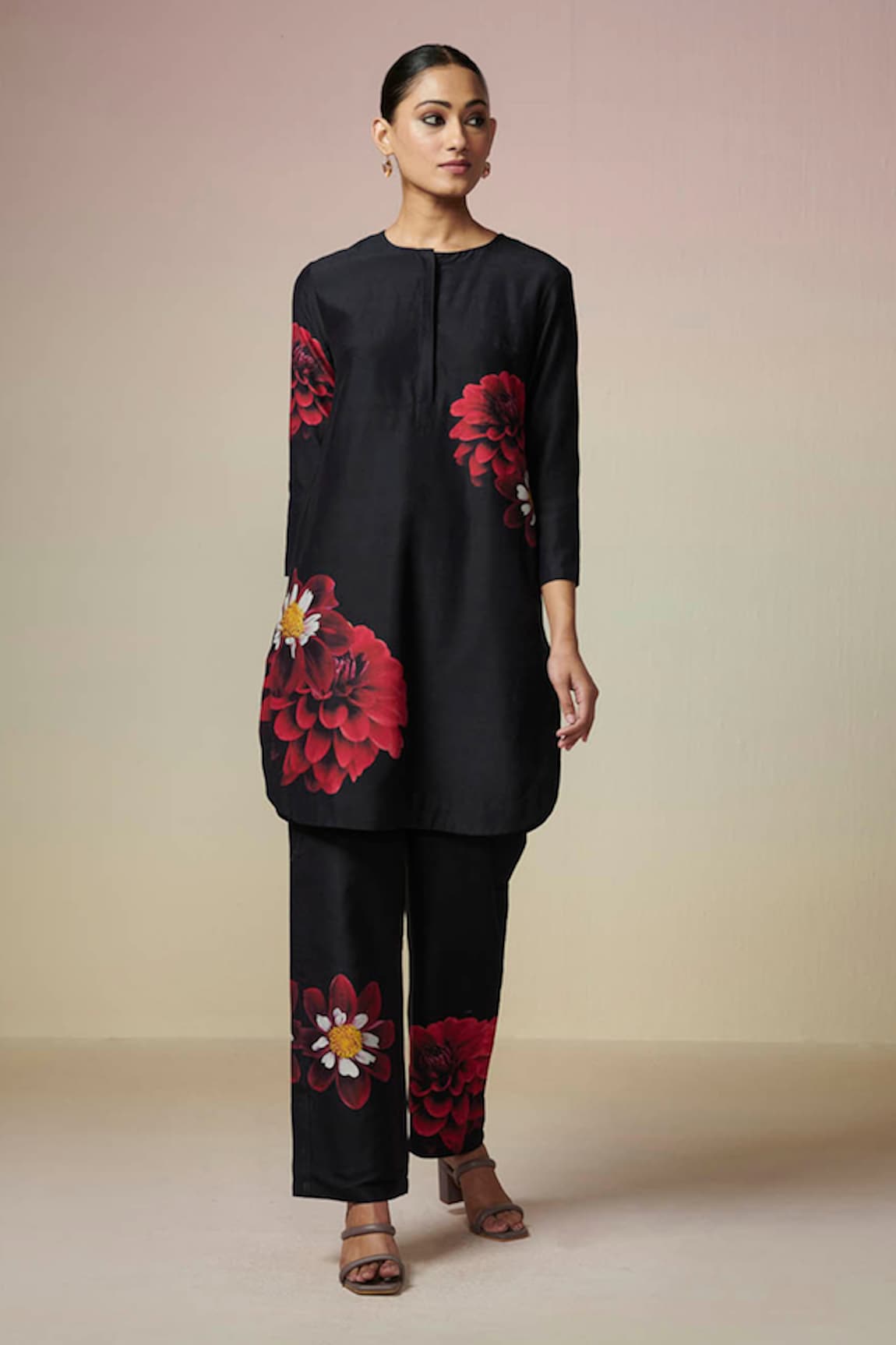 Dressfolk Midnight Black Flora Printed Chanderi Kurta & Pant Set