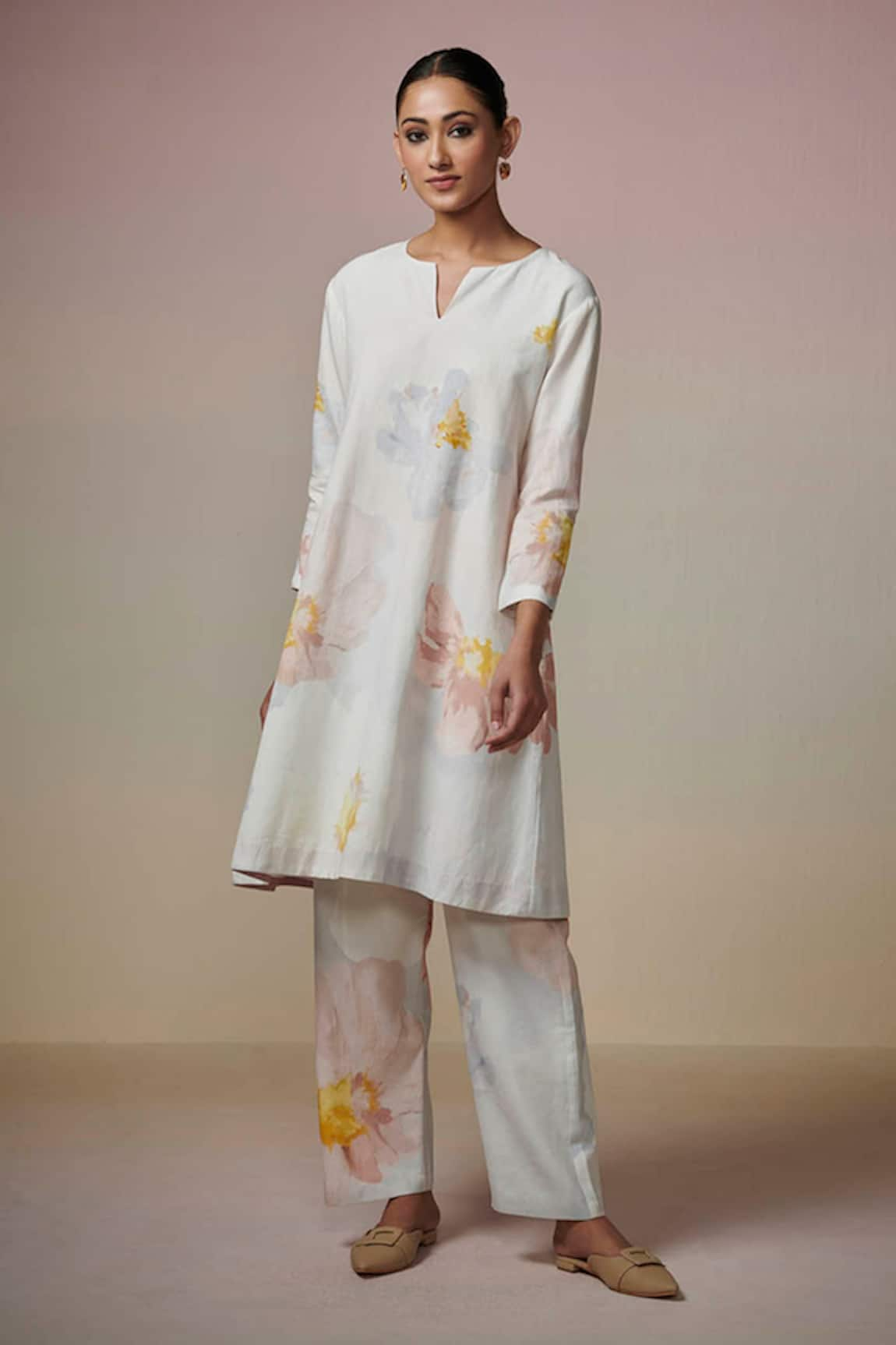 Dressfolk Wishpering Fantasy Floral Print Kurta & Pant Set