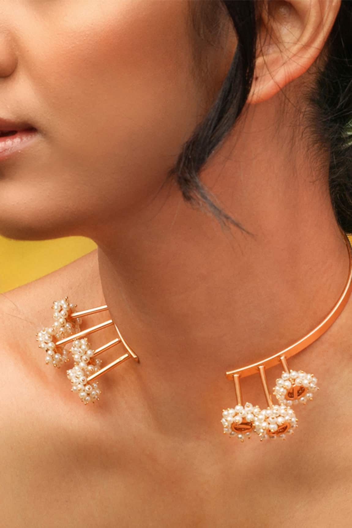 Suhani Pittie Pearls Embellished Choker Necklace