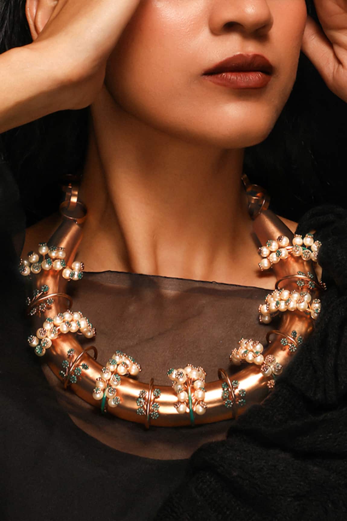 Suhani Pittie Emerald Serpentine Embellished Kanthi Necklace