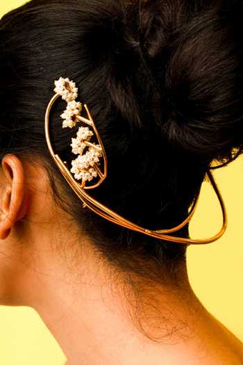 Suhani Pittie Pearl Bunch Statement Hair Band