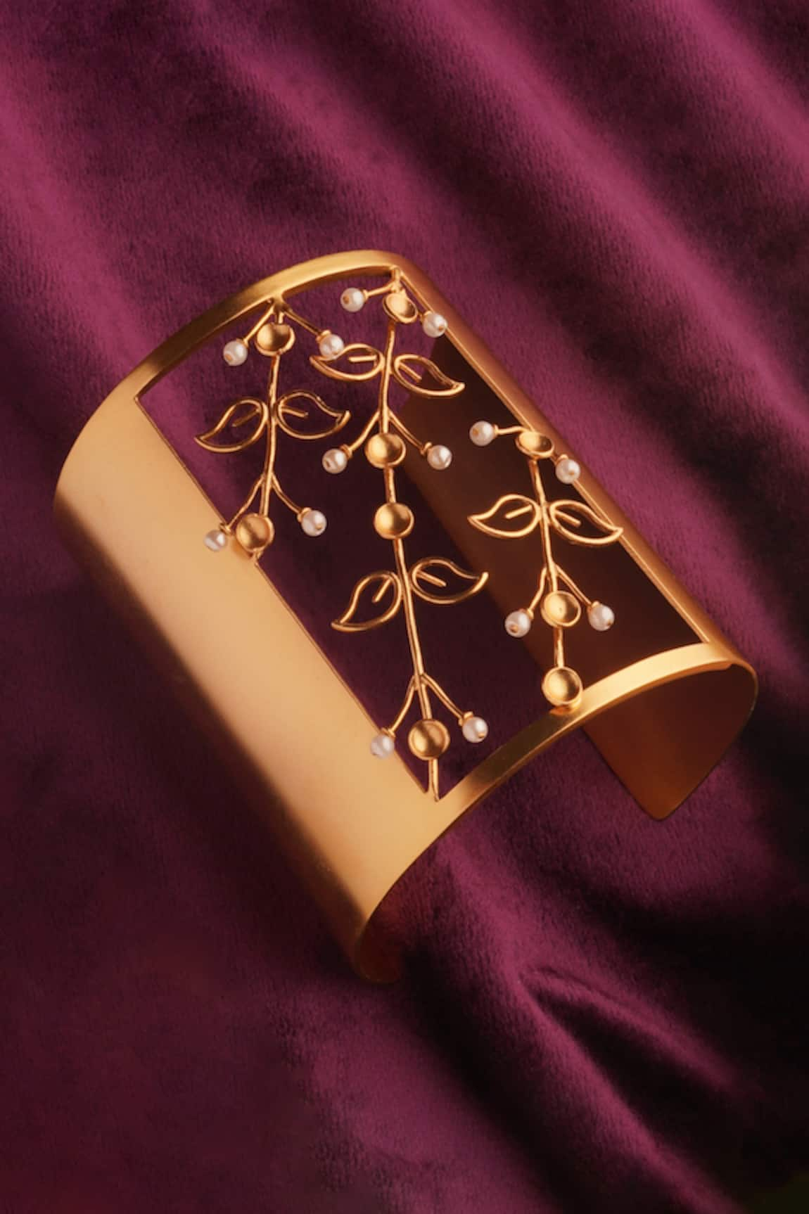 SUHANI PITTIE Fern Carved Cutwork Cuff