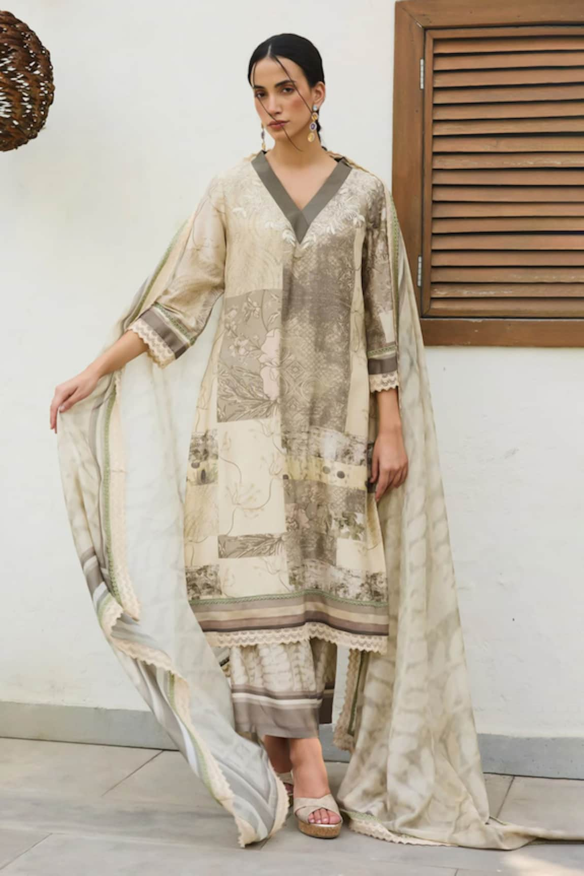 Varun Bahl Floral Tile Print Kurta With Trouser