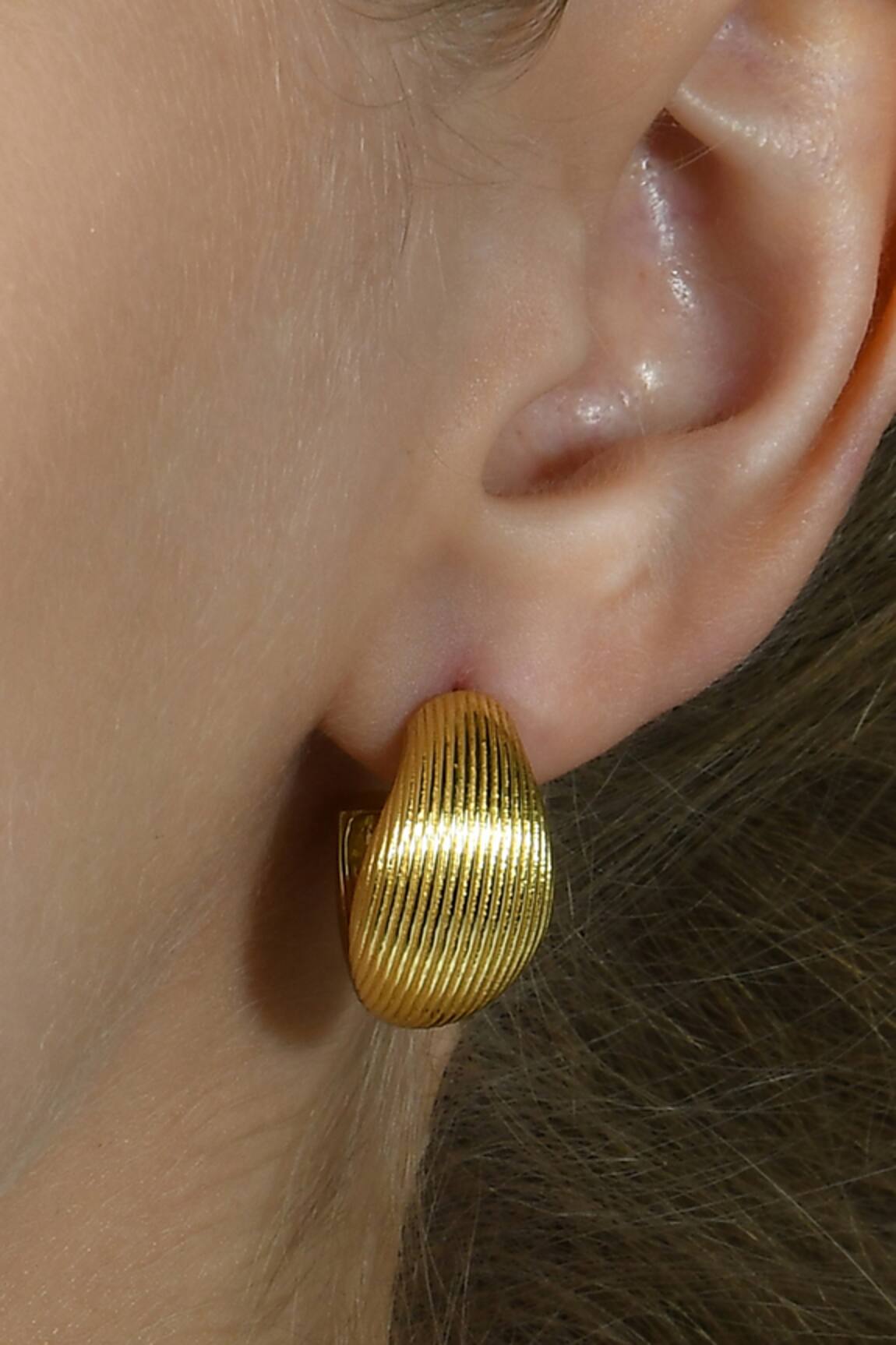 Arvino Pratapgari Striated Mini Hoops 