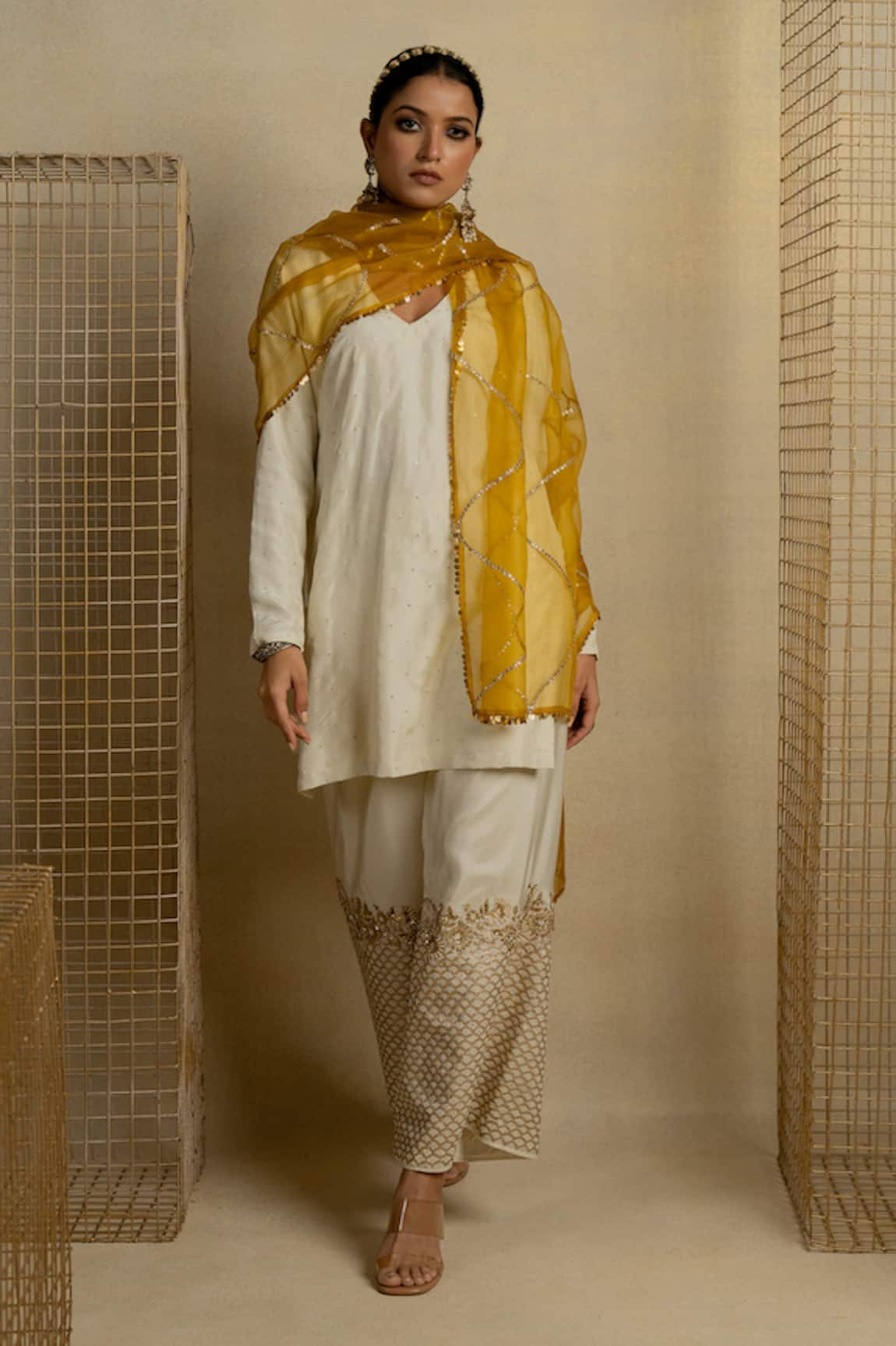 Pooja-Keyur Abil silk Kurta With Aari Work Izzar Pant