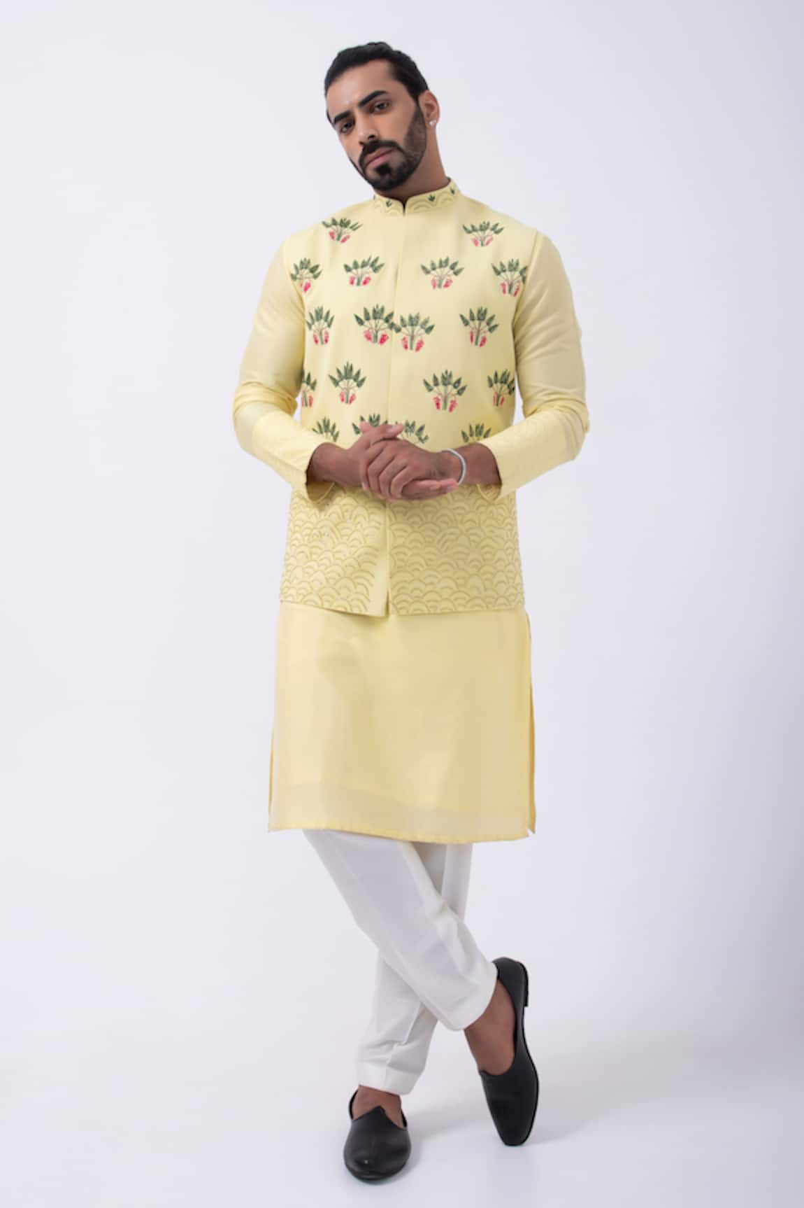 KAKA CALCUTTA Cutdana Embroidered Bundi Jacket With Kurta Set