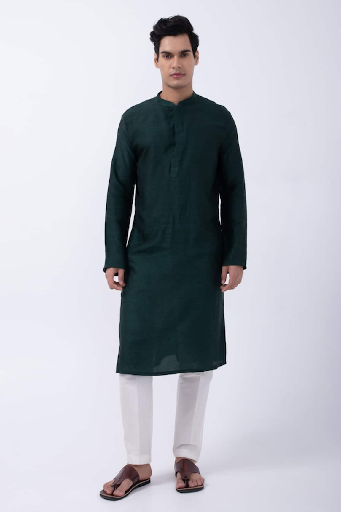 KAKA CALCUTTA Solid Kurta & Pyjama Set