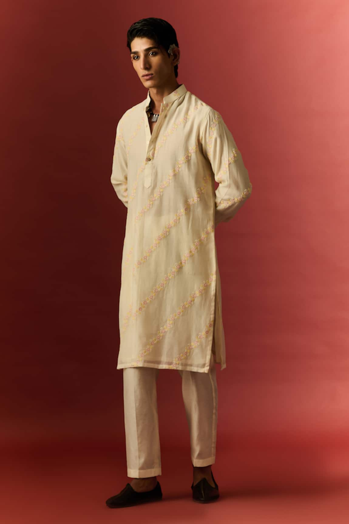 NAFS Floral Thread Hand Embroidered Kurta With Pant