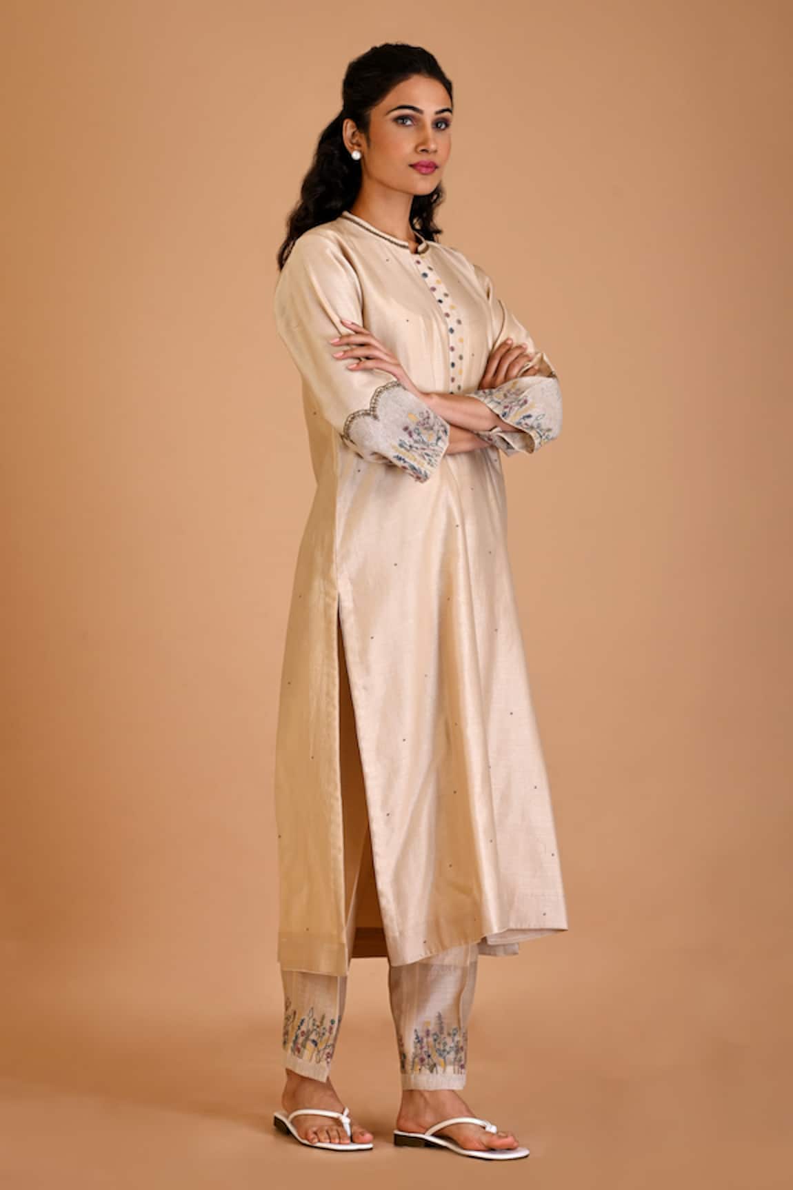 Mityan Aloe Placket Embroidered Tunic & Pant Set