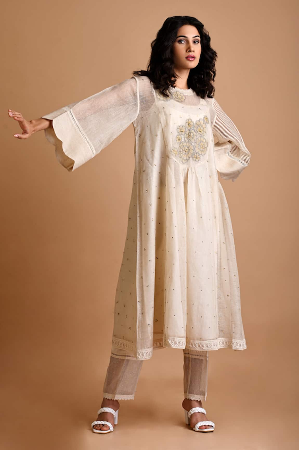 Mityan Amarnath Embroidered Tunic With Inner