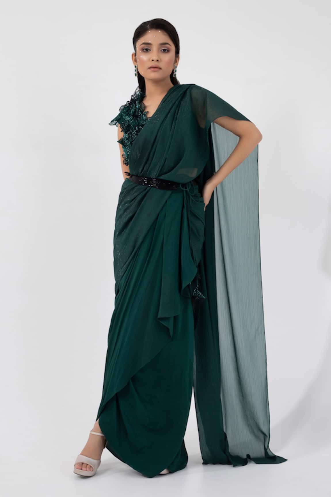 Smriti By Anju Agarwal Shimmer Pallu Pre-Draped Skirt Saree Set 