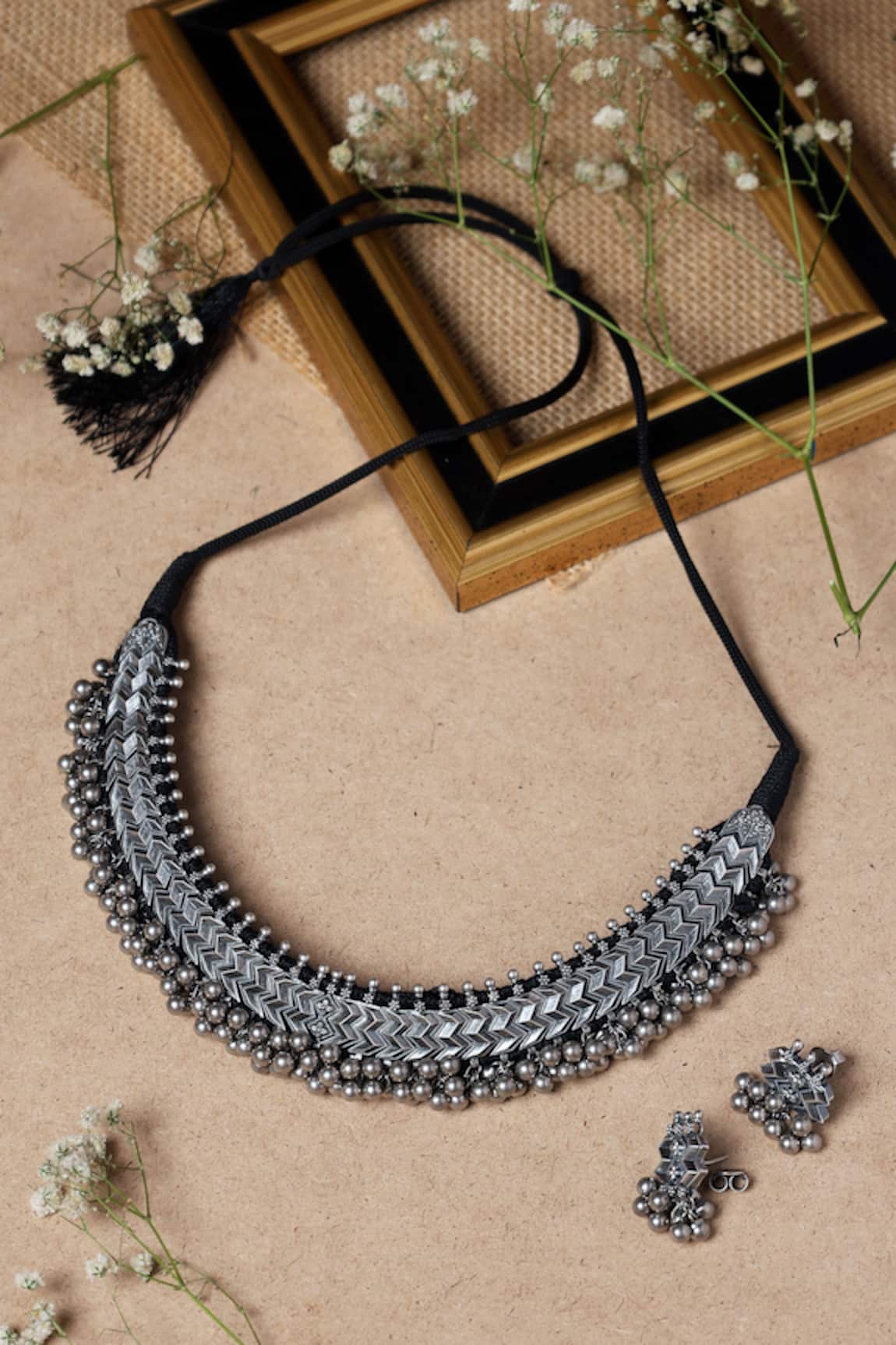 Mero Jewellery Chevron Carved Maharashtrian Thushi Set 