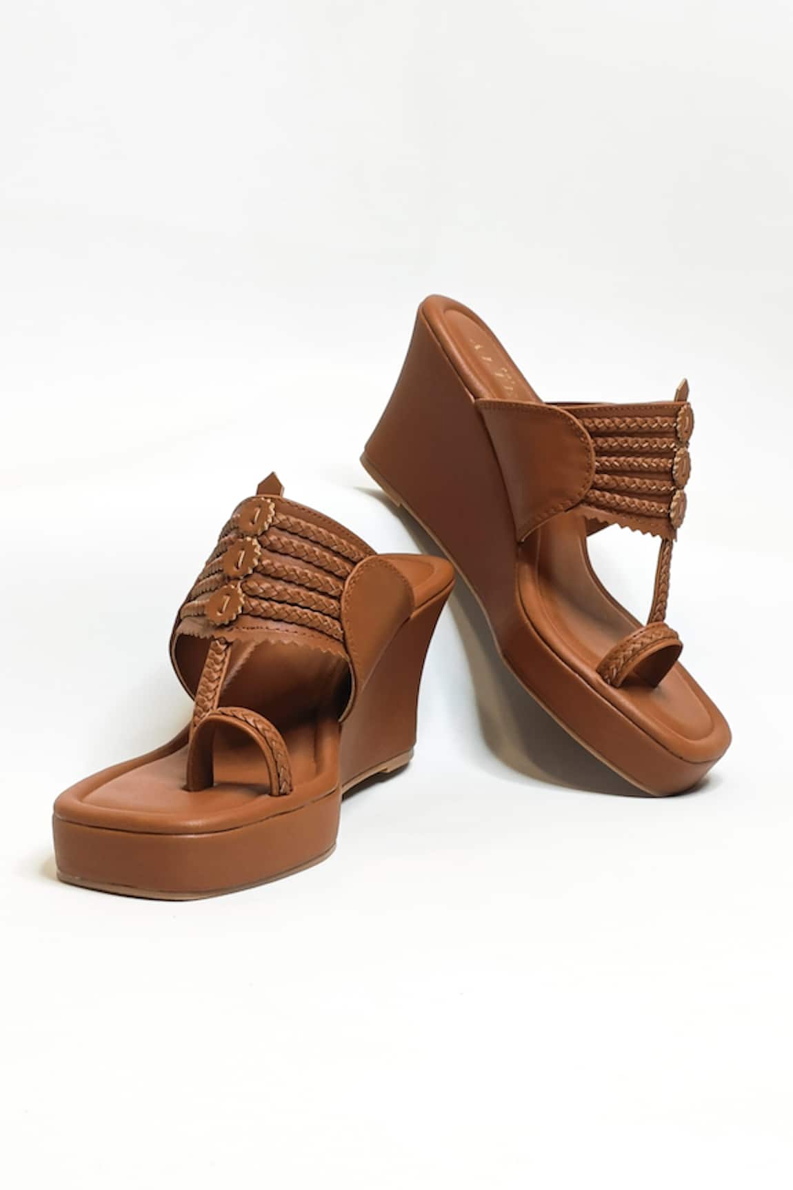 THE ALTER Braided Strapped Kolhapuri Wedges