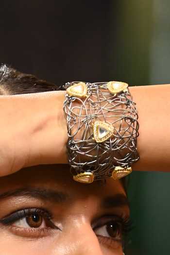 Zaza By Somya Radiant Kundan Prism Mesh Bracelet 