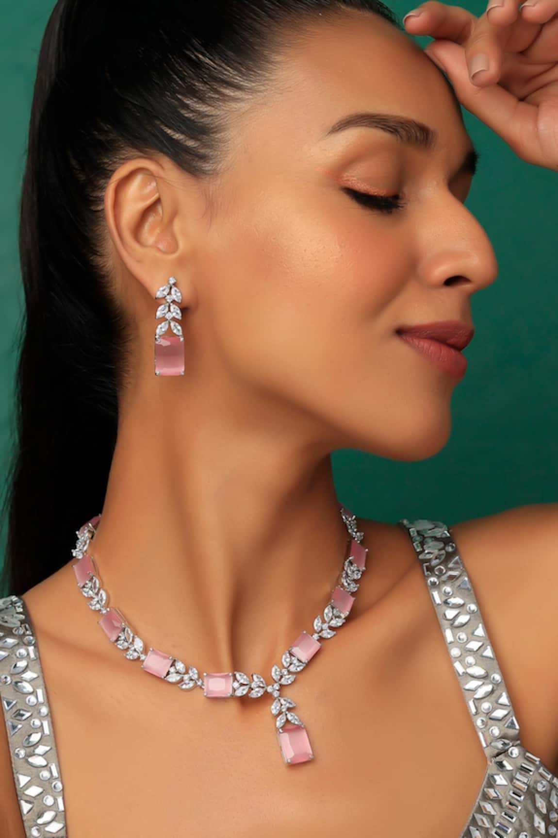 Prihan Luxury Jewelry Geometric Stone Embellished Necklace Set