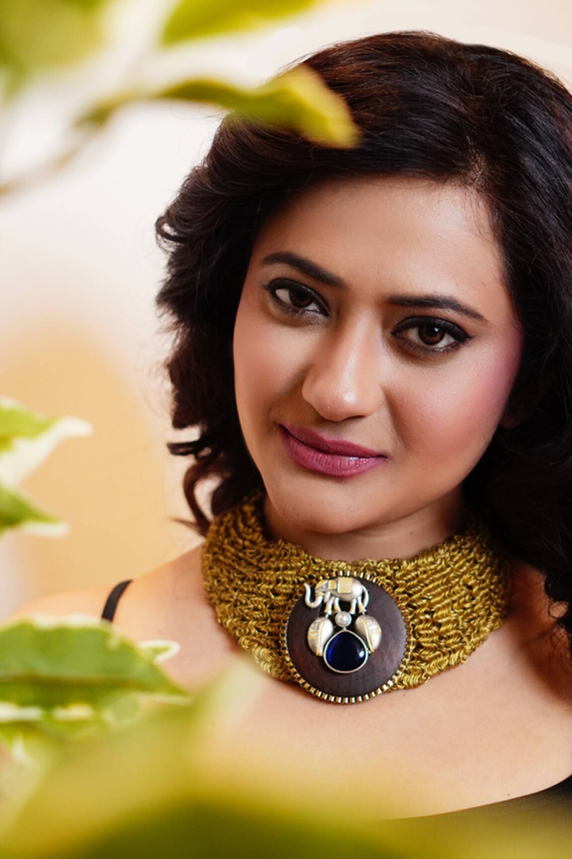 Rejuvenate Jewels Elephant On Wired Choker 