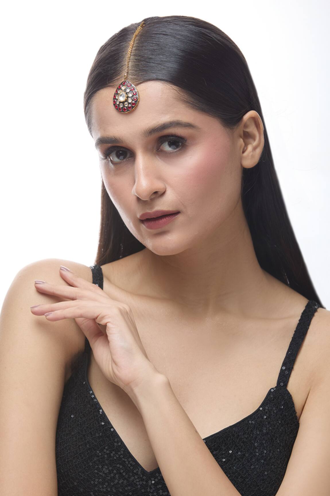 Just Shradhas Embellished Maangtikka 