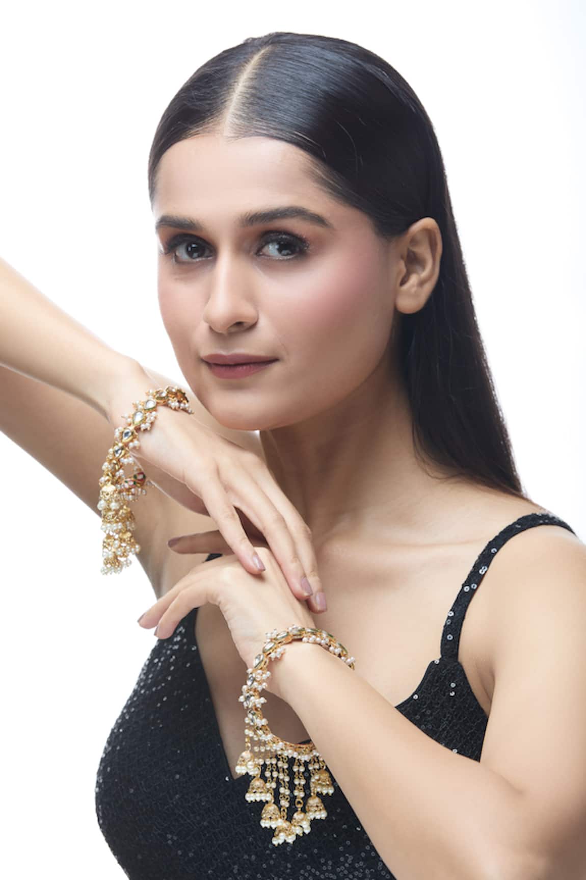 Just Shradhas Natural Stone Embellished Bangle 