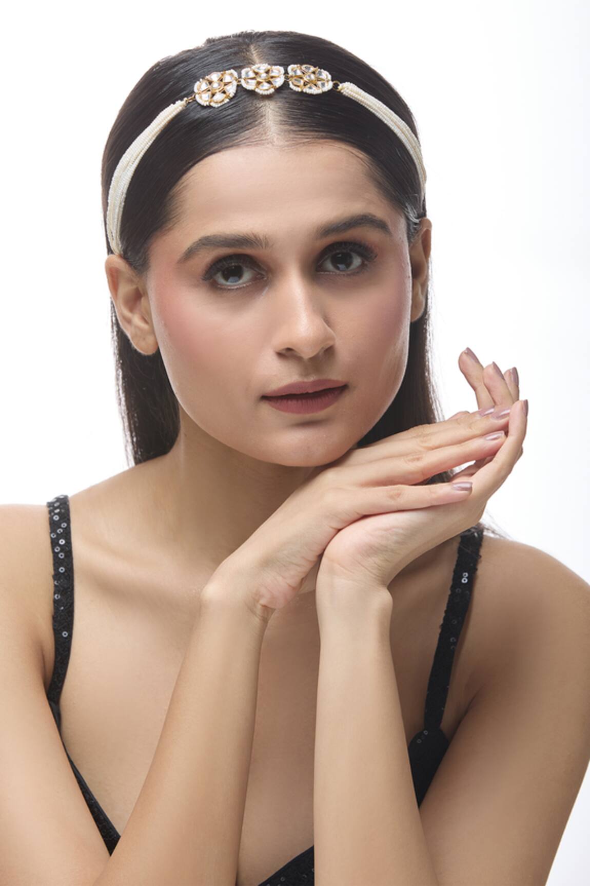 Just Shradhas Carved Floret Ornamented Mathapatti 