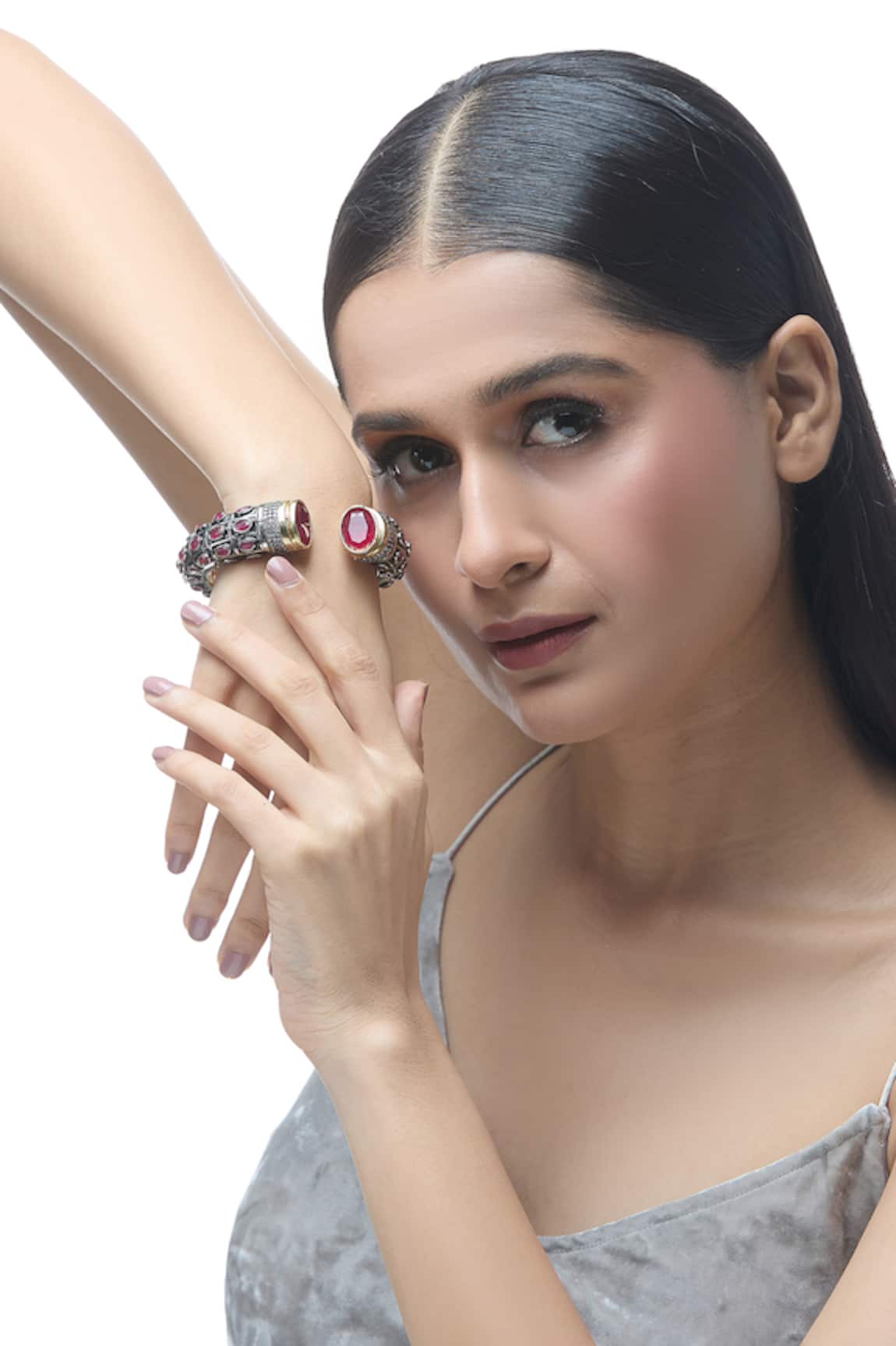 Just Shradhas Geometric Carved Kada 