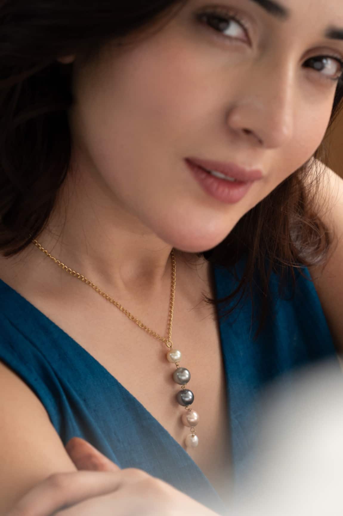 Do Taara Shell Pearl Chain Necklace
