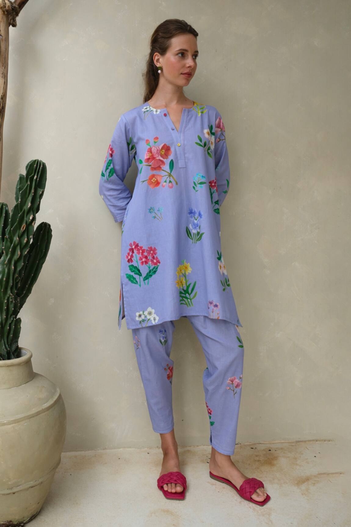 Roza Amelia Floral Print Short Kurta With Pant