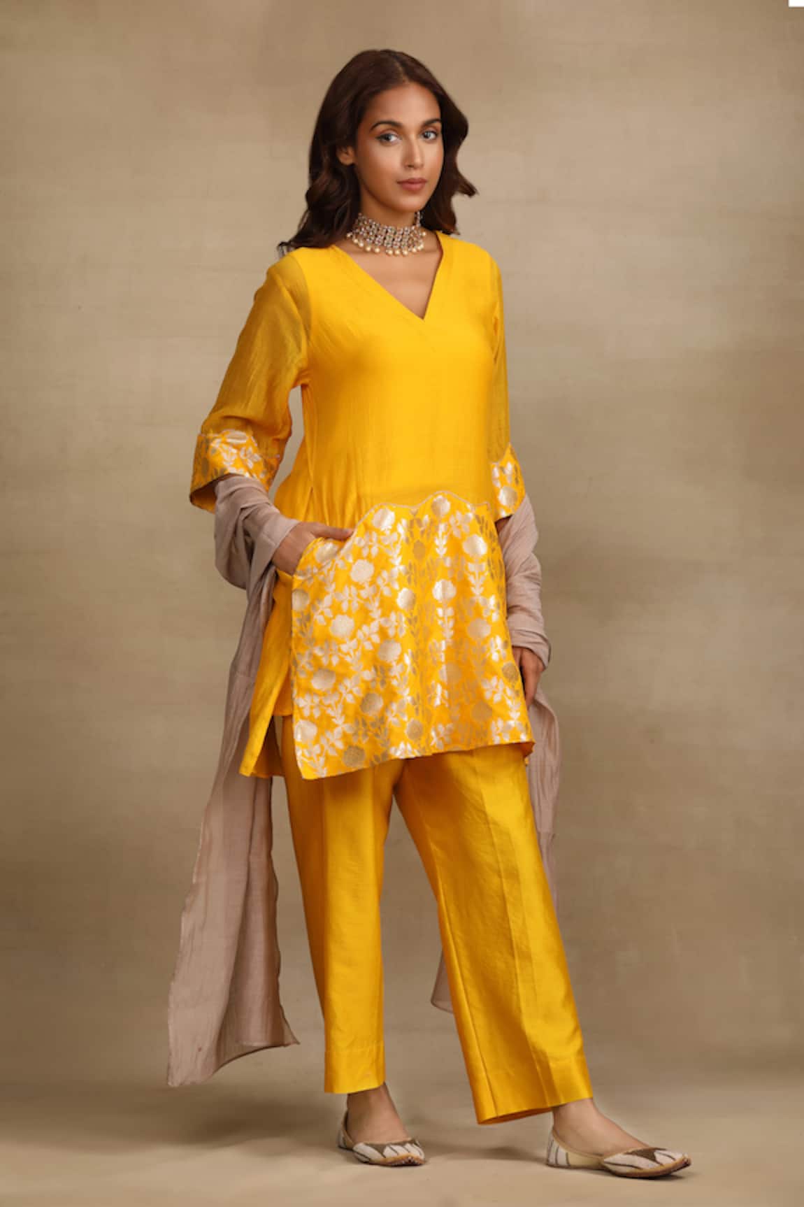 Trendy Tokari Silk Chanderi Brocade Pattern Kurta & Pant Set