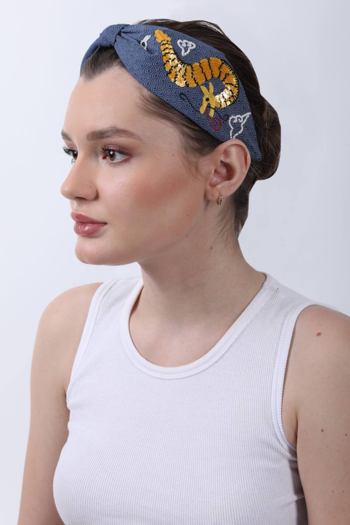 Moyolu Dragon Ensamble Embroidered Hair Band