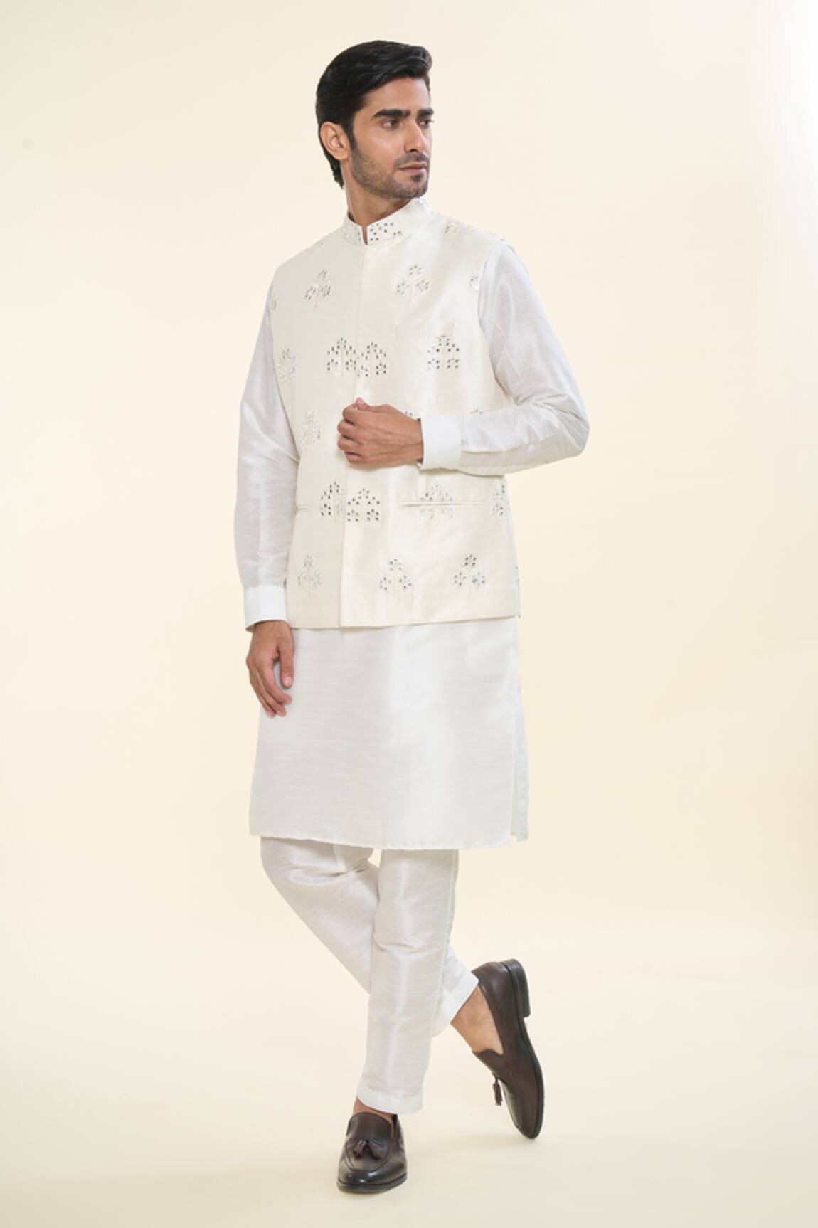 RNG Safawala Embroidered Kurta Set With Nehru Jacket 
