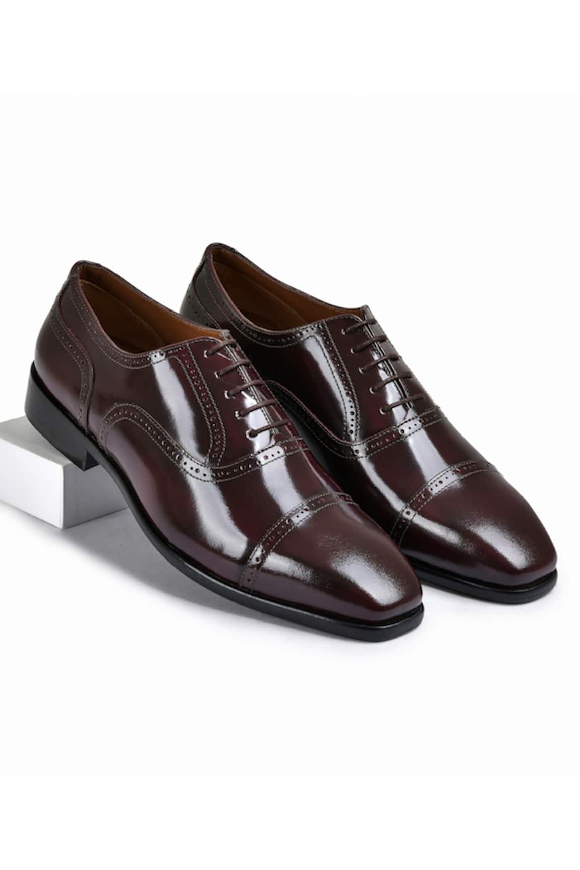 Wednesday Lifestyle Charles Brogue Pattern Oxfords 