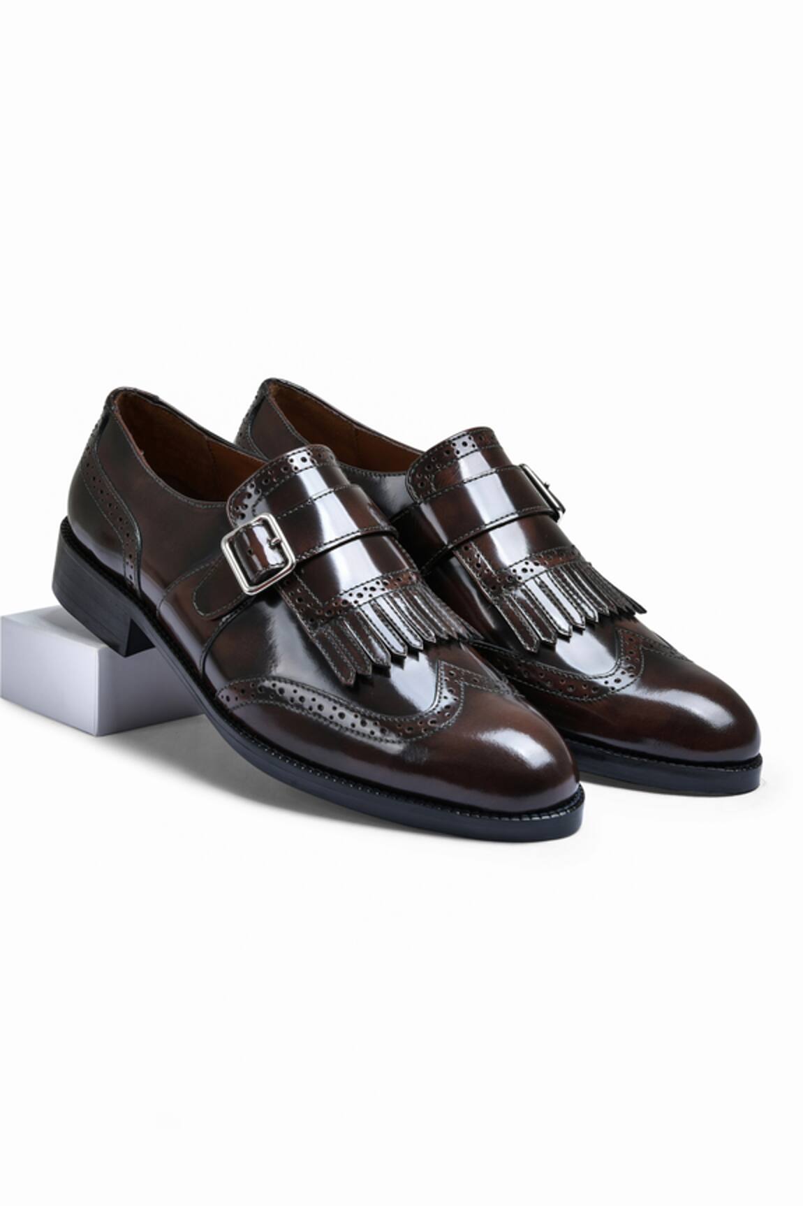 Wednesday Lifestyle Issac Solid Monk Shoes 