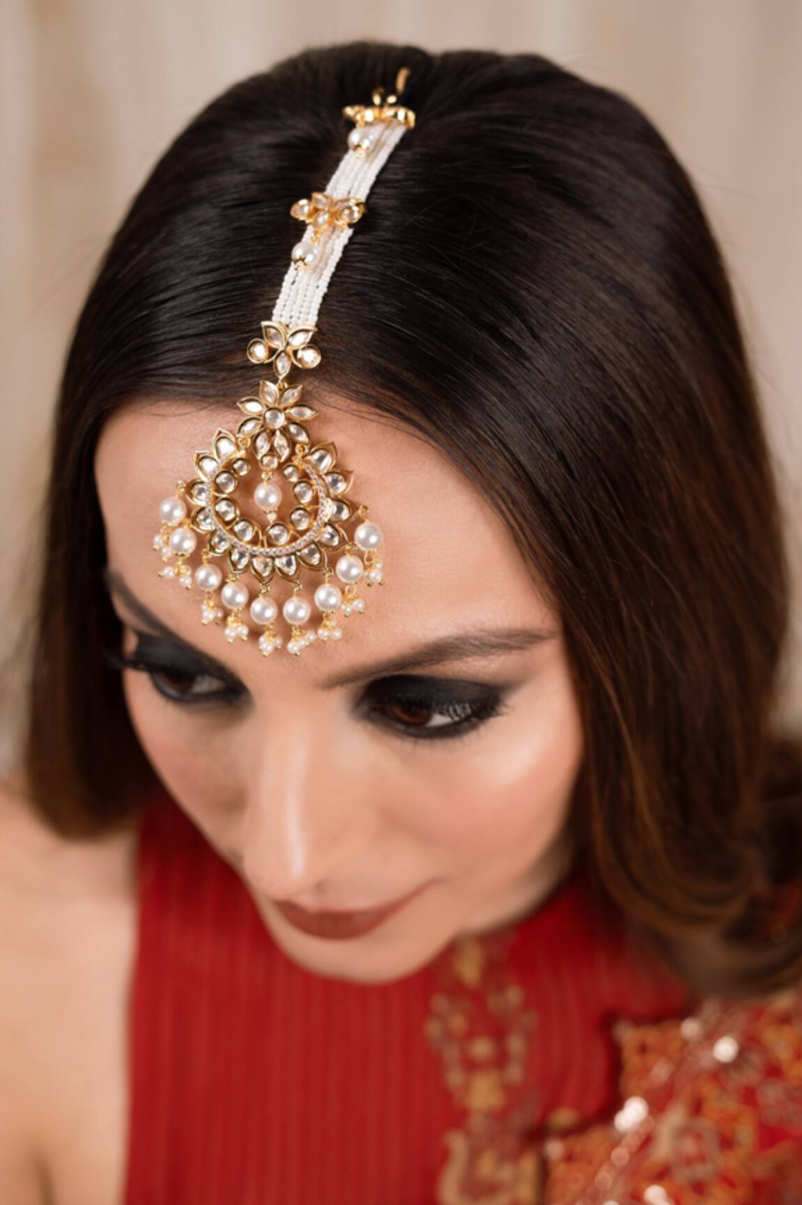 Anana Yatra Floral Cutwork Maangtikka 