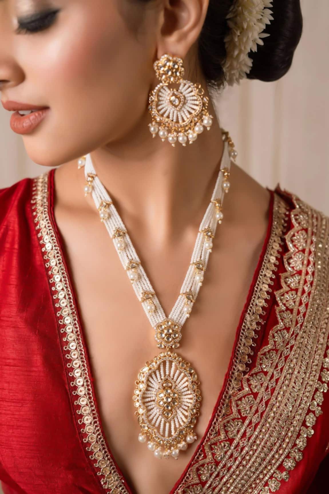Anana Mishika Mughal Carved Pendant Necklace Set 