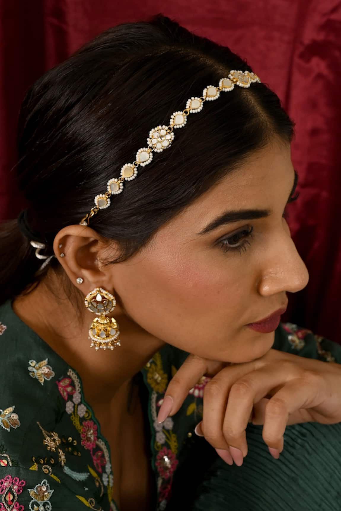 Namasya Mother Of Pearl Embellished Sheeshphool