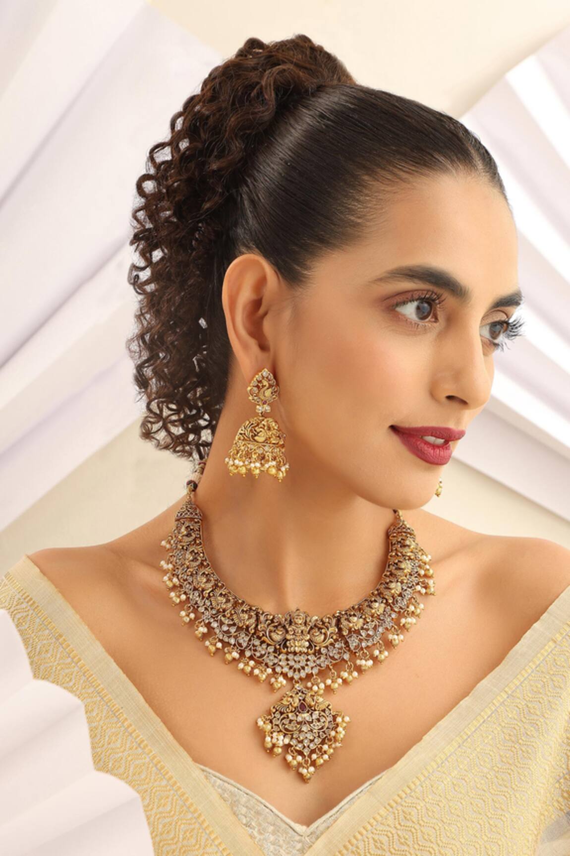 SUIKALA Goddess Carved Motif Temple Necklace Set 