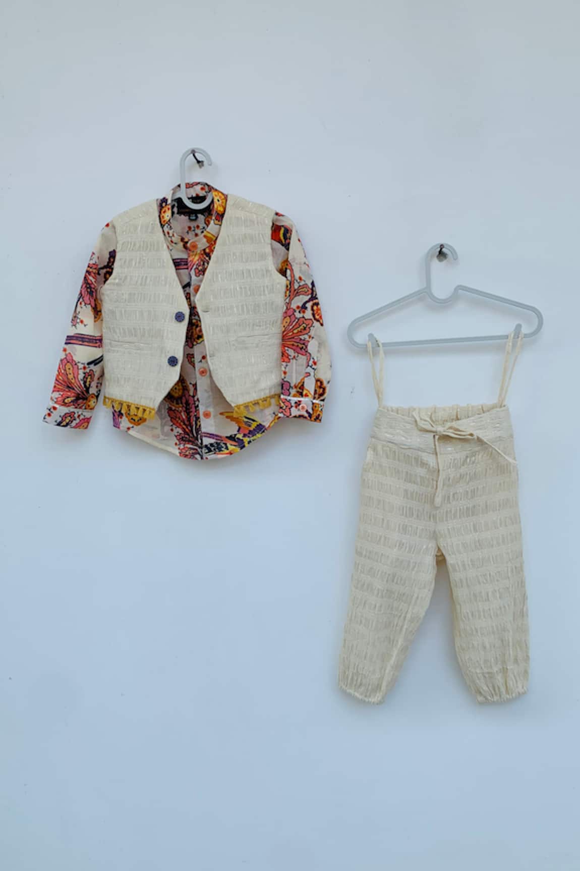 Orcr Sleeveless Textured Pattern Waistcoat Set 