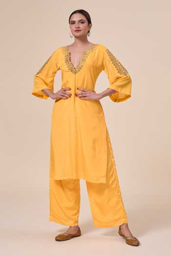 Khwaab By Sanjana Lakhani Zari Embroidered Border Kurta With Pant 