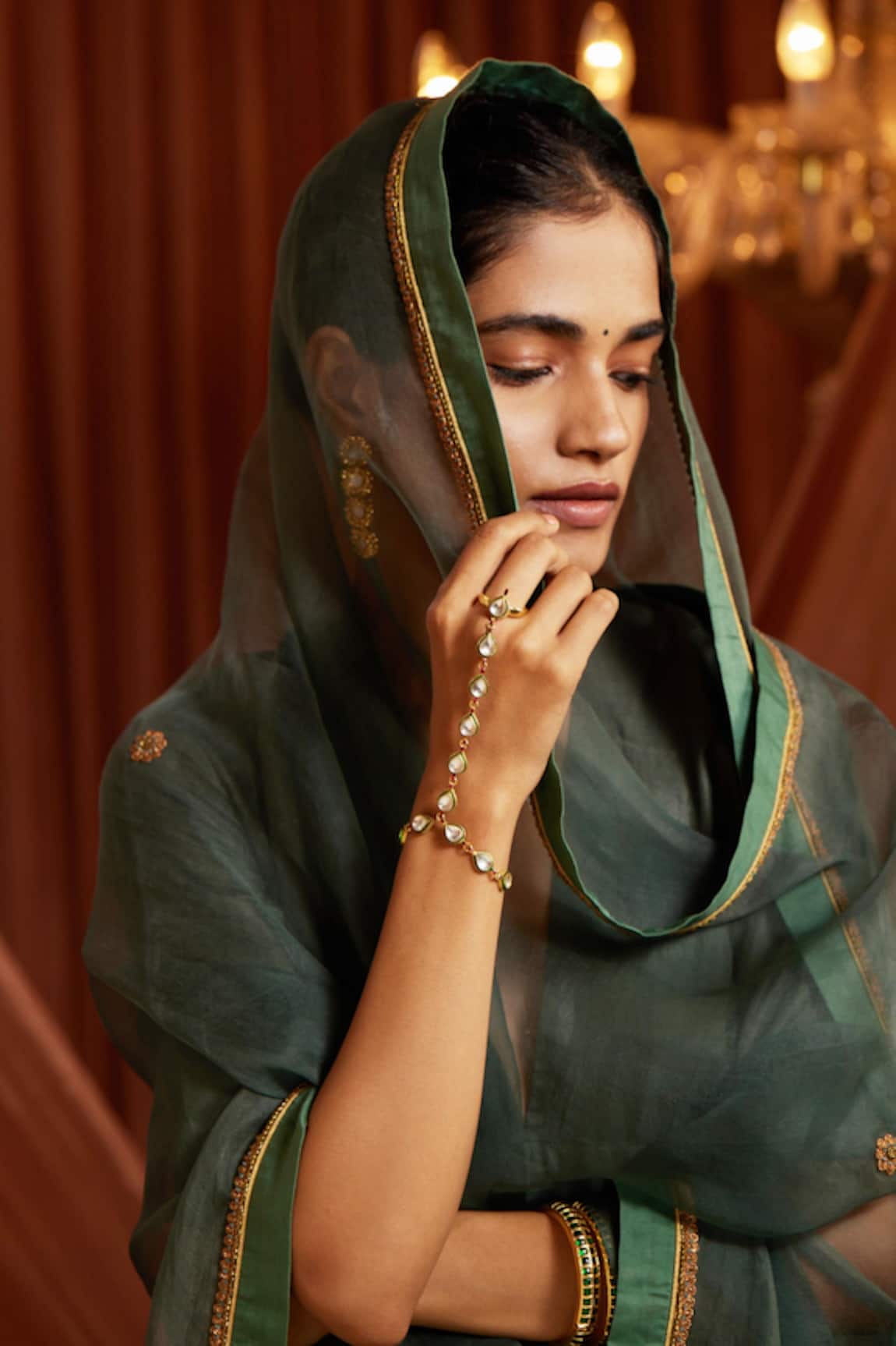Paisley Pop Kundan Vine Embellished Hathphool 